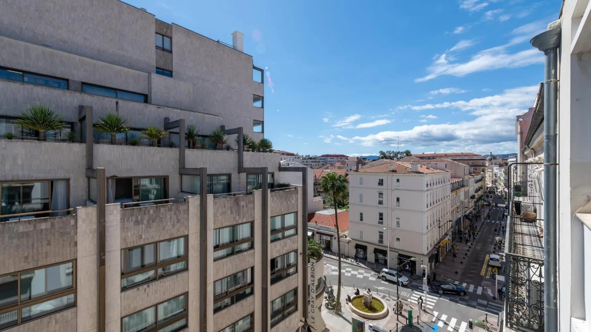 Bright Apartment In The Heart Of カンヌ 0*,  フランス